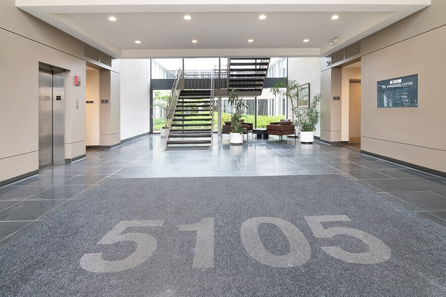 More Photos Of 5105 Tollview Dr, Rolling Meadows Office For Lease