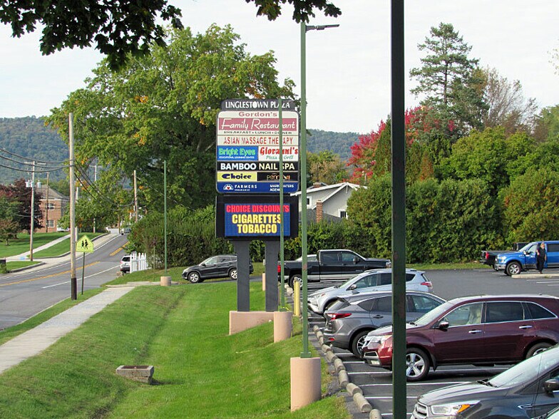 More Photos Of 1001-1031 N Mountain Rd, Harrisburg Storefront Retail Office For Sale