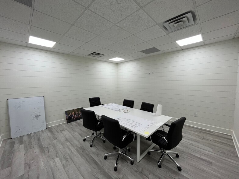 More Photos Of 4477 Legendary Dr, Destin Office Residential For Sale