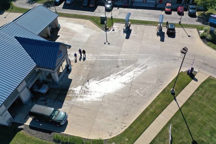 More Photos Of 52700 Gratiot Ave, New Baltimore Carwash For Sale