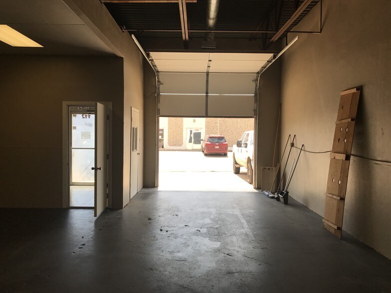 More Photos Of 8100-8200 N Classen Blvd, Oklahoma City Unknown For Lease