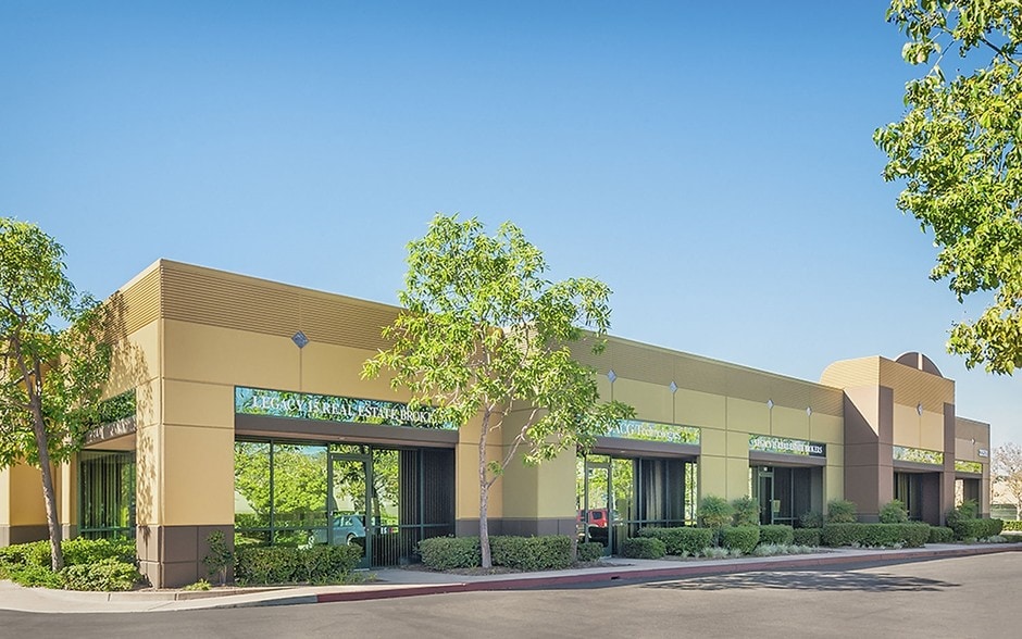 More Photos Of 22521 Avenida Empresa, Rancho Santa Margarita Distribution For Lease