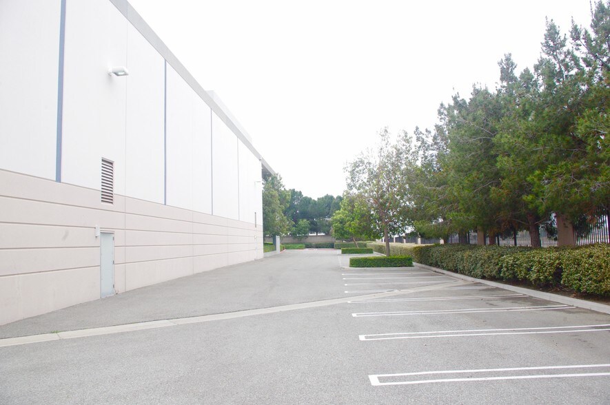 More Photos Of 9570 Santa Anita St, Rancho Cucamonga Warehouse For Lease