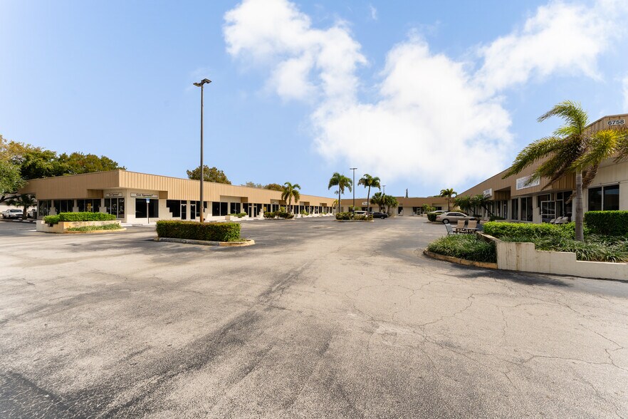 More Photos Of 6758 N Military Trl, West Palm Beach Unknown For Lease