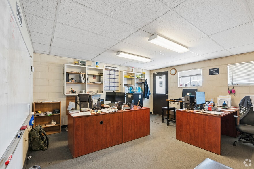 More Photos Of 3755 S Lipan St, Englewood Manufacturing For Sale