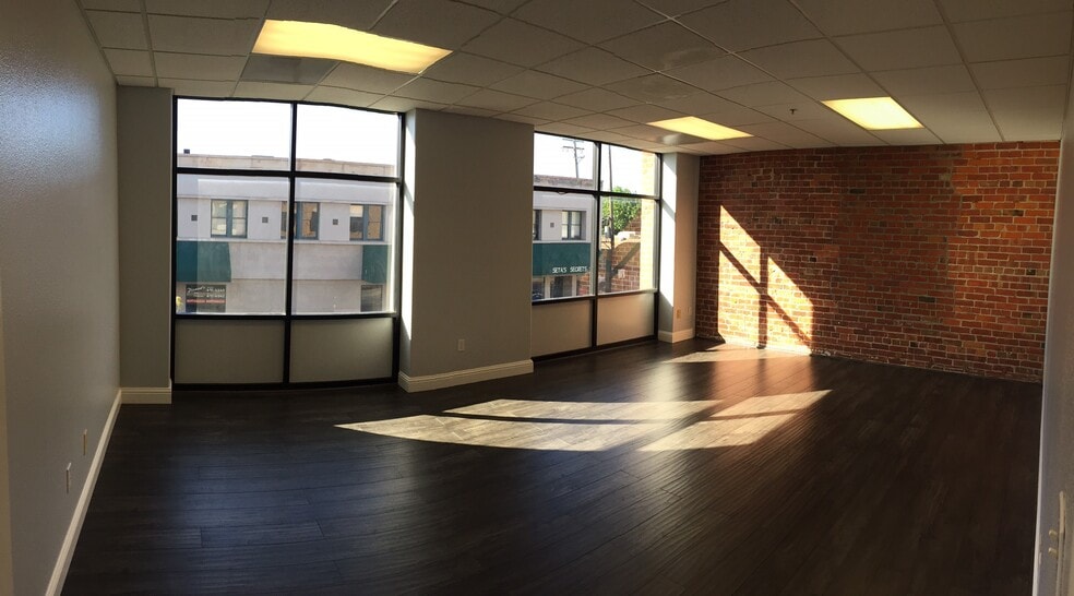 More Photos Of 1001 10th St, Modesto Unknown For Lease