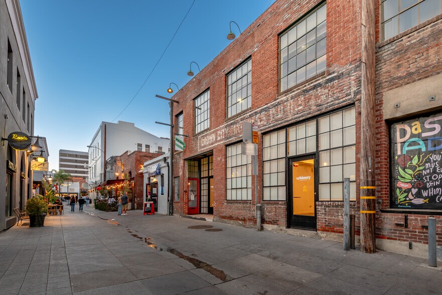 More Photos Of 33 S Fair Oaks Ave, Pasadena Office For Sale
