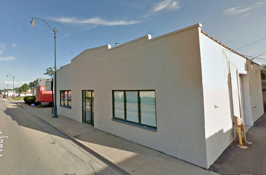 More Photos Of Corner of Ruby St & Nicholson St, Joliet Light Distribution For Sale