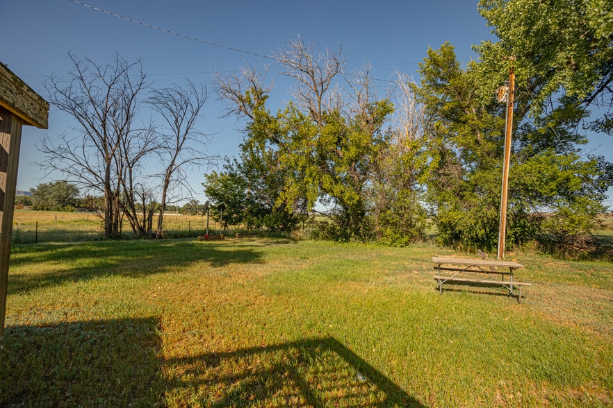 More Photos Of 13899 MT HIGHWAY 200 Hwy, Sun River Bar For Sale