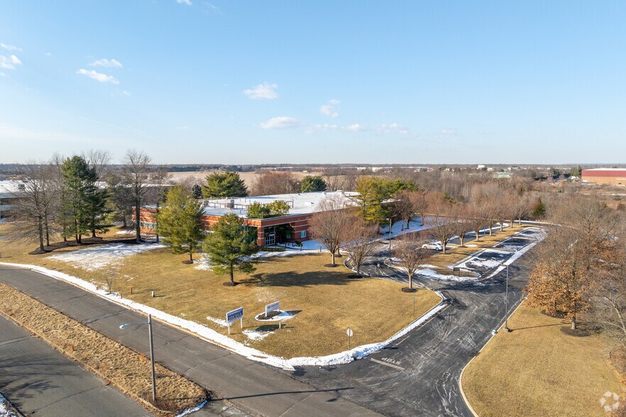 More Photos Of 47 Commerce Dr, Cranbury Light Distribution For Sale