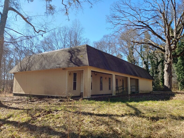 More Photos Of 270 South St, Woodruff Religious Facility For Lease