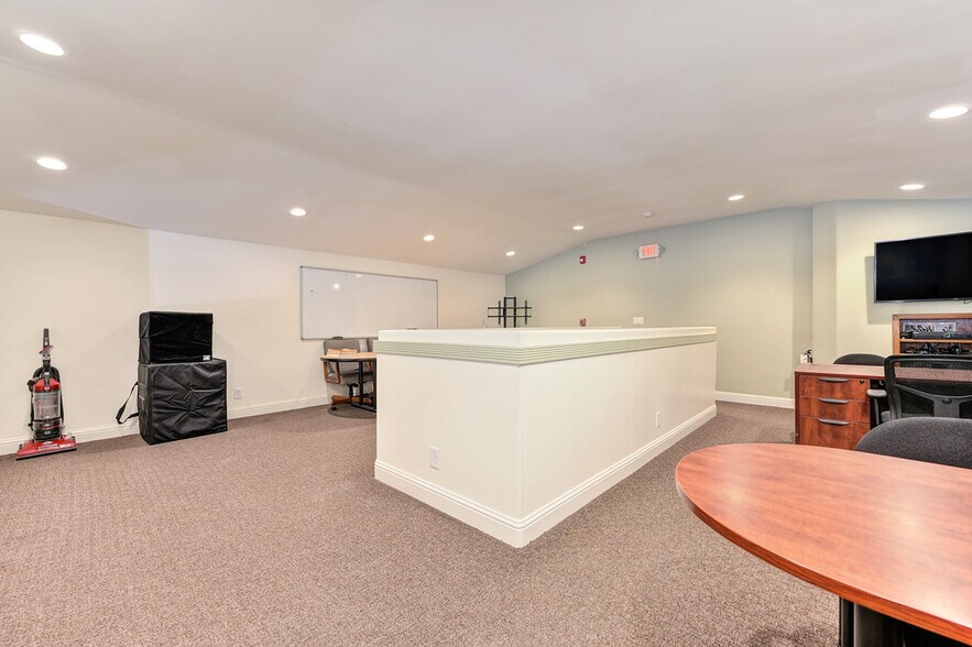 More Photos Of 27 S Main St, Colfax Storefront For Lease