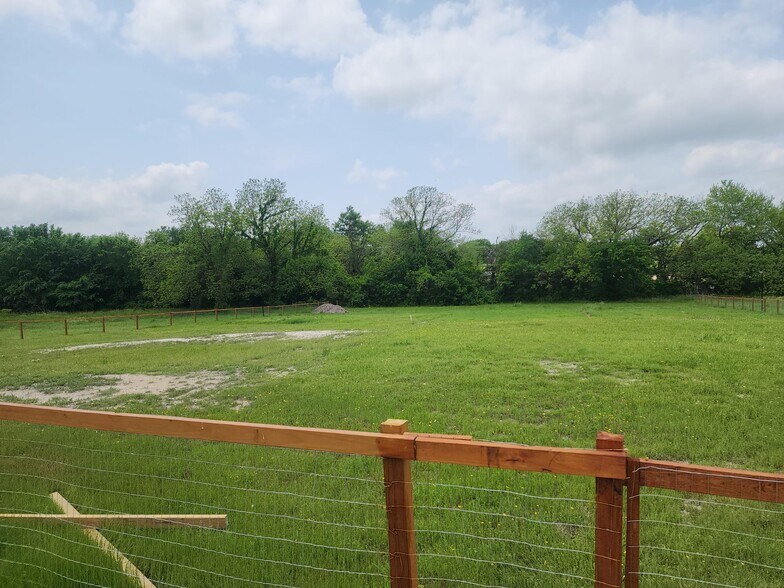 More Photos Of 2895 County Road 341, McKinney Land For Lease