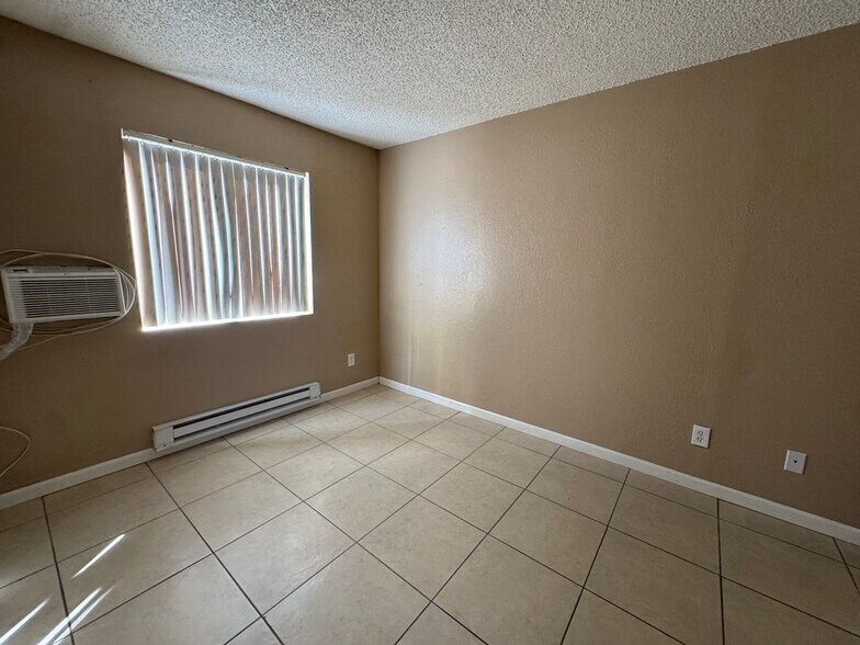 More Photos Of 1501 S Woodland St, Tucson Apartments For Sale