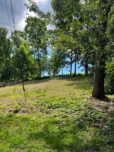 More Photos Of 131 Barclay Dr, Stamford Land For Sale