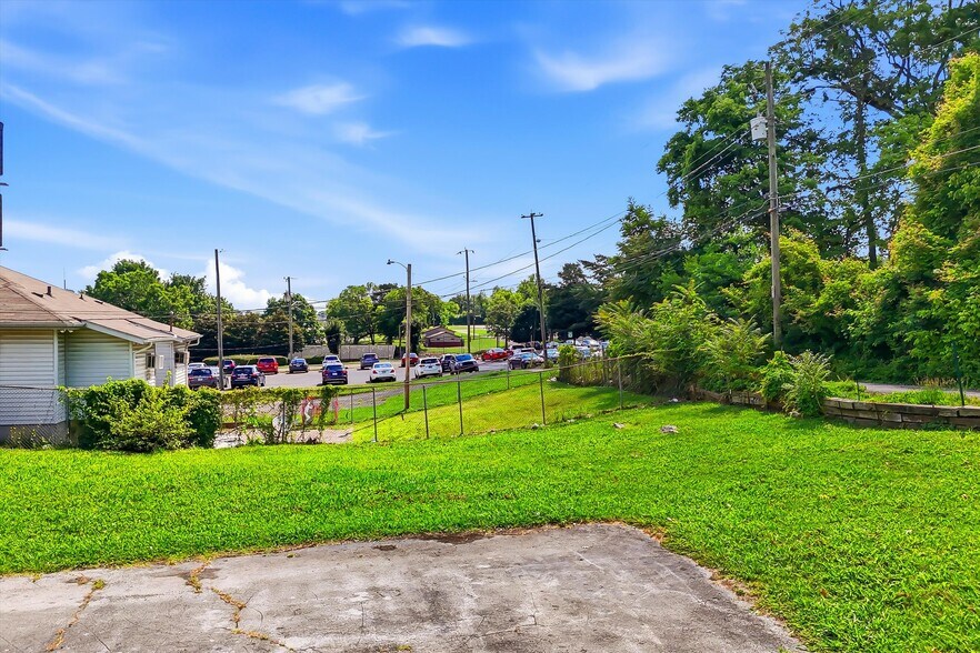 More Photos Of 3206 E Magnolia Ave, Knoxville Apartments For Sale