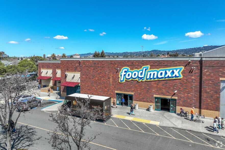 More Photos Of 3000-3100 E 9th St, Oakland Unknown For Lease