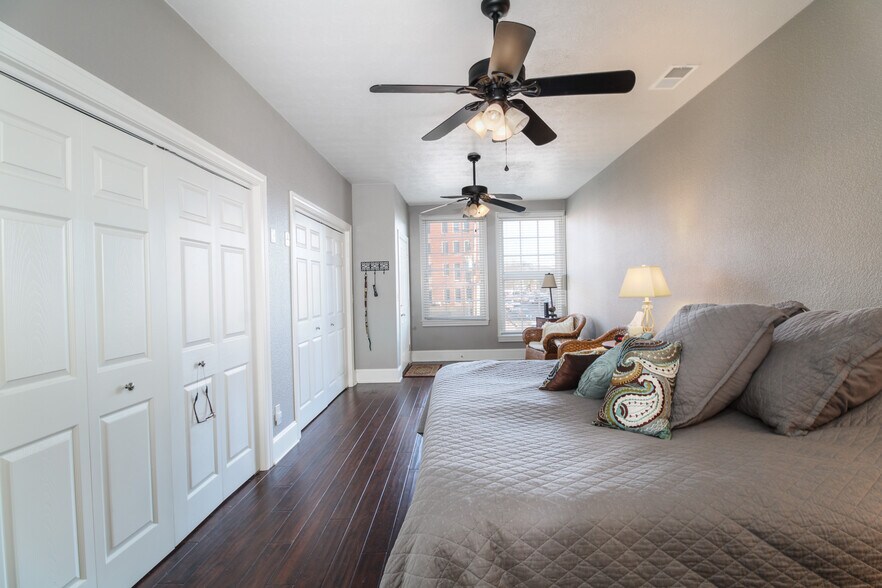 More Photos Of , Marietta General Retail For Sale