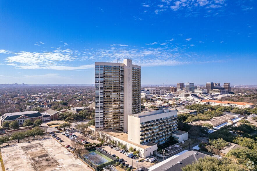 More Photos Of 6211 W Northwest Hwy, Dallas Apartments For Sale