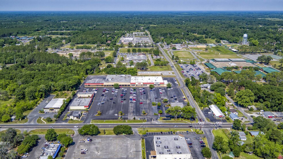 More Photos Of 1546 Ohio Ave S, Live Oak Unknown For Lease