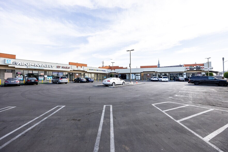 More Photos Of 400-424 E Florence Ave, Inglewood General Retail For Sale