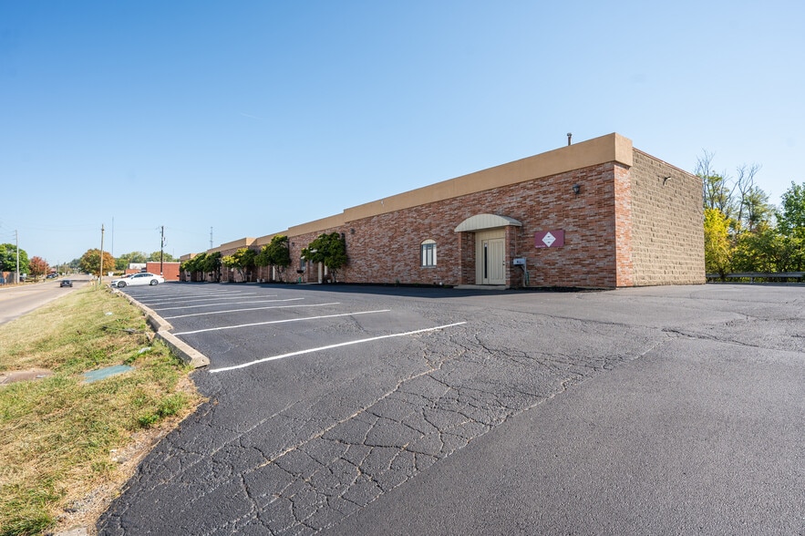 More Photos Of 3300-3312 Encrete Ln, Dayton Light Manufacturing For Lease