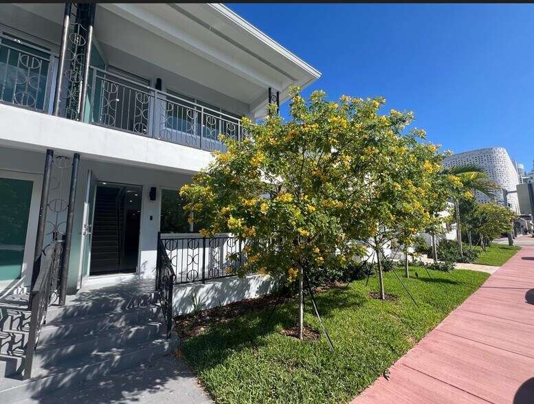 More Photos Of 511 16th St, Miami Beach Hospitality For Sale