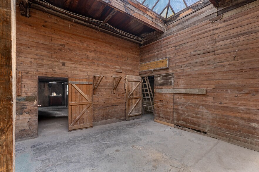 More Photos Of 1085 E Delavan Ave, Buffalo Warehouse For Sale
