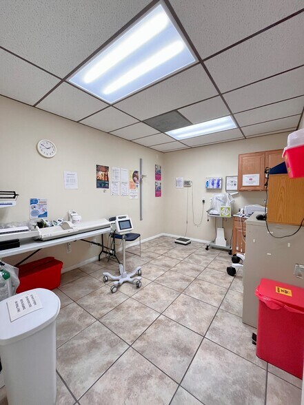 More Photos Of 2822 E Florence Ave, Huntington Park Medical For Sale