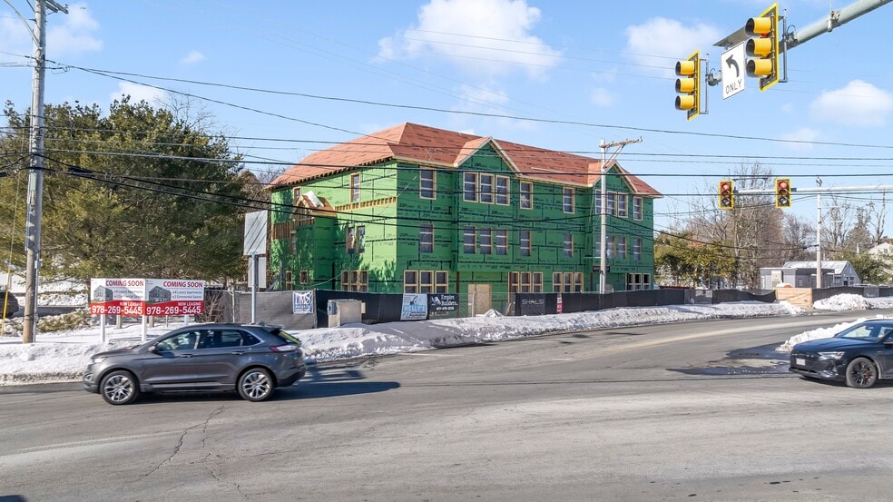 More Photos Of 39 Hillside Ave, Amesbury Storefront Retail Office For Lease