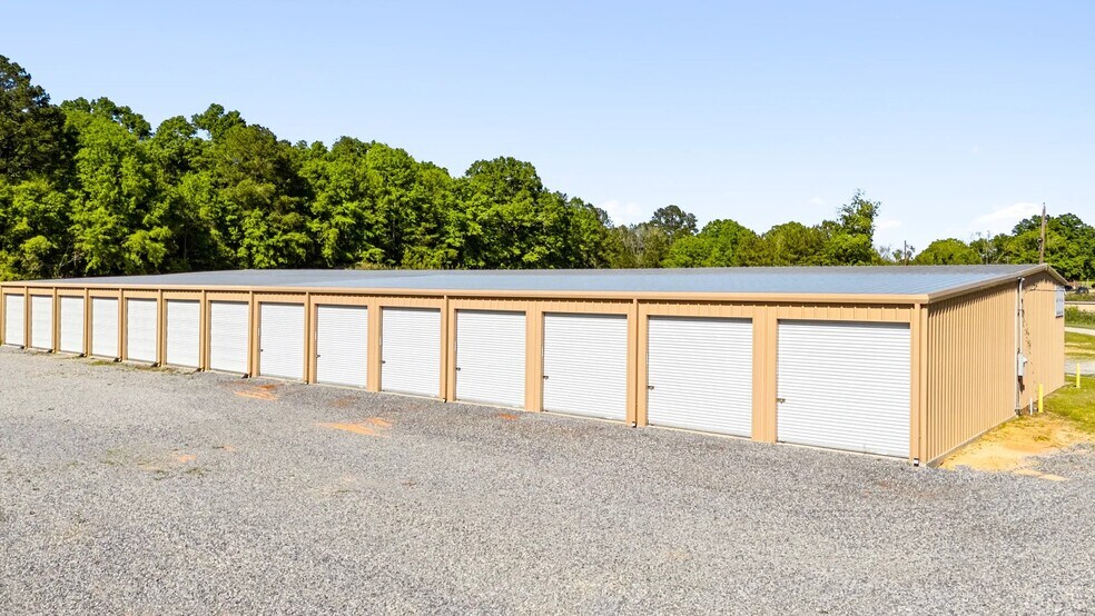 More Photos Of 117 Eastview Dr, Laurel Self Storage For Sale