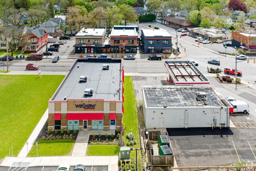 More Photos Of 235-245 N Winton Rd, Rochester Storefront Retail Office For Lease