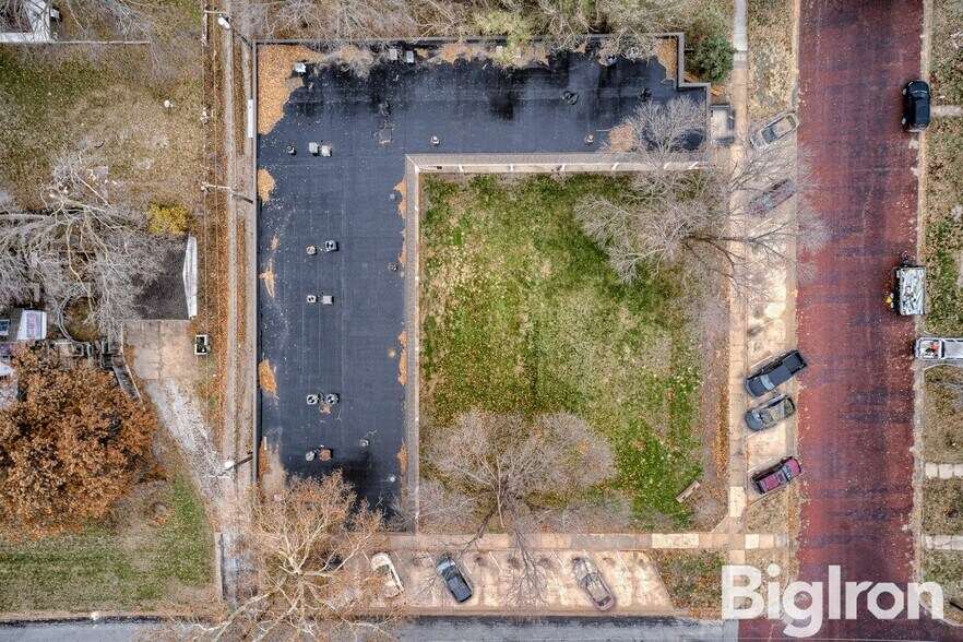 More Photos Of 525 I St, Fairbury Apartments For Sale