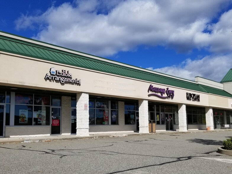 More Photos Of 215 Larkin Dr, Monroe Freestanding For Lease