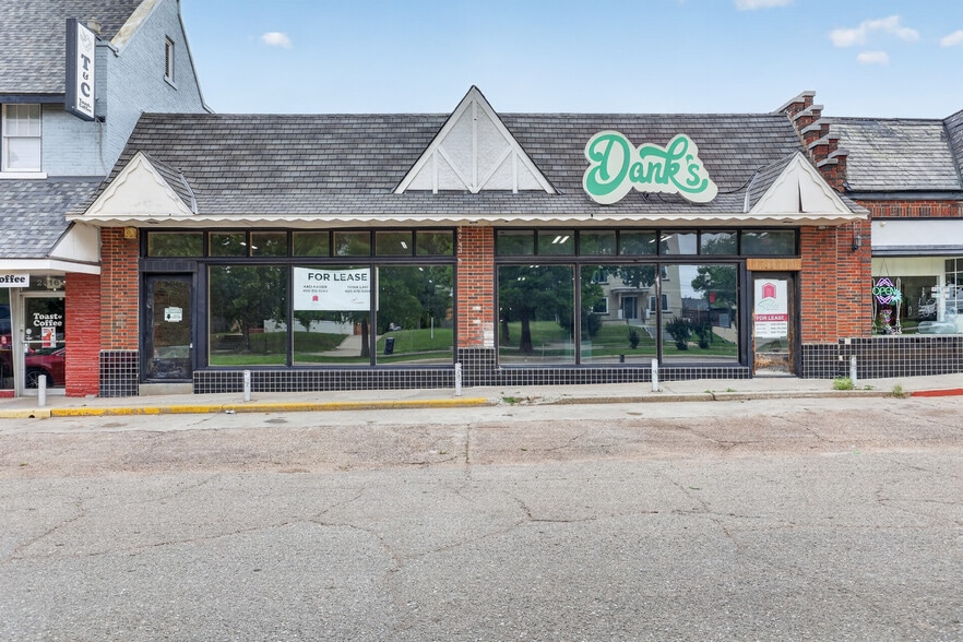 More Photos Of 2412-2414 N Robinson Ave, Oklahoma City Storefront Retail Office For Sale