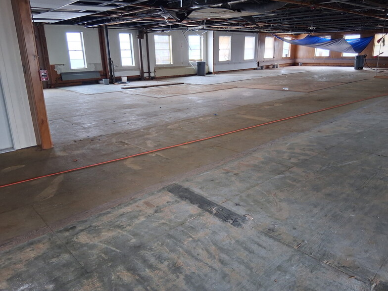 More Photos Of 35 Agnes St, East Providence Office Residential For Sale