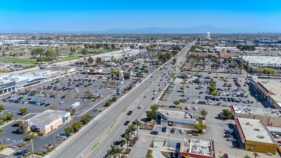 More Photos Of 6908-6916 Warner Ave, Huntington Beach Freestanding For Sale