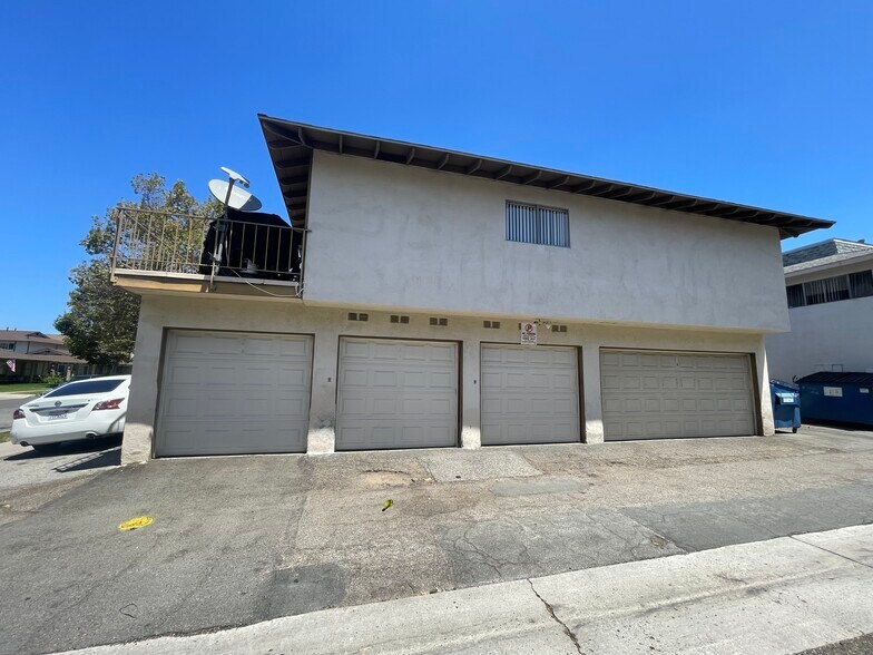 More Photos Of 2732 W Orion Ave, Santa Ana Apartments For Sale