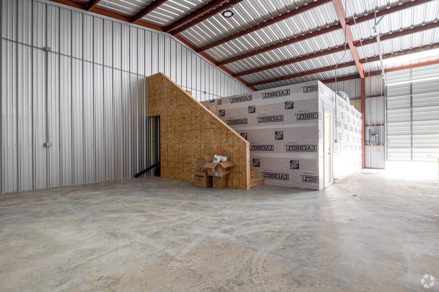 More Photos Of 9157 Farm to Market 436, Temple Warehouse For Lease