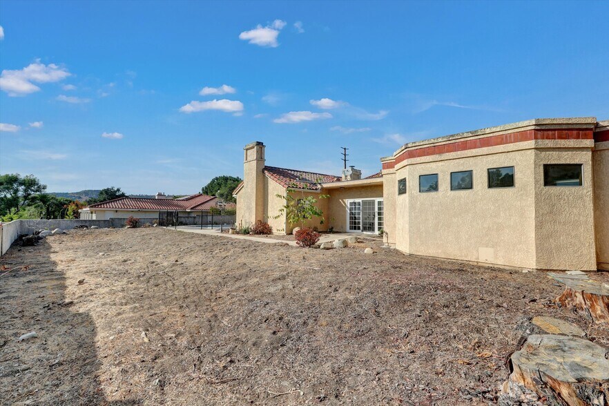 More Photos Of 784 Pomello Dr, Claremont Assisted Living For Lease