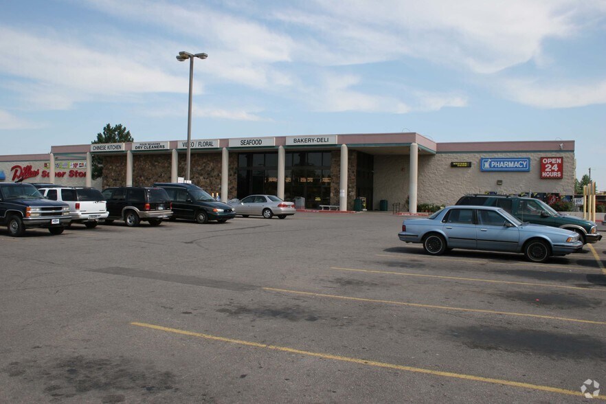More Photos Of 5500 E Harry St, Wichita Supermarket For Lease