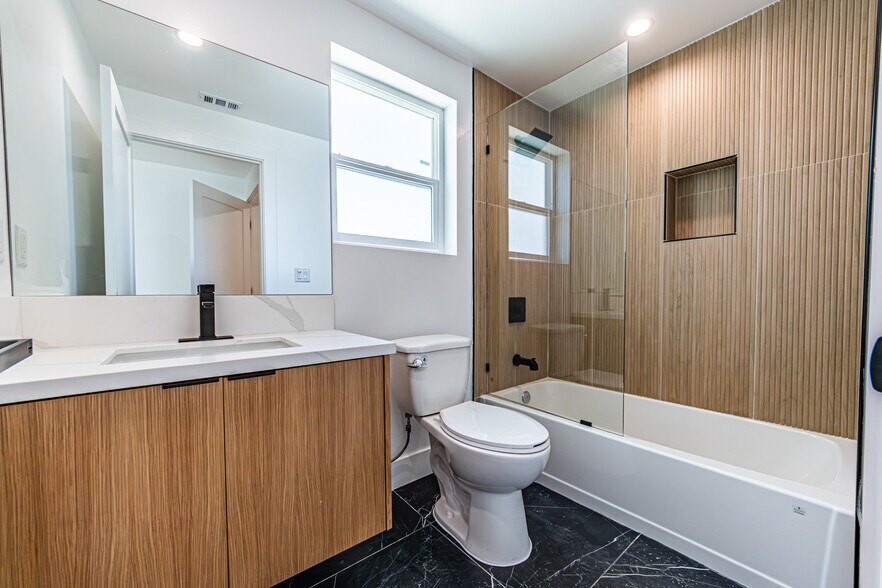 More Photos Of 1557 S Ogden Dr, Los Angeles Apartments For Sale