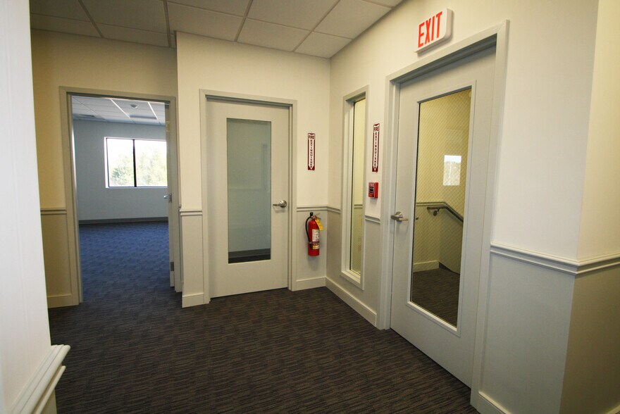 More Photos Of 28 Riverside Dr, Pembroke Research And Development For Lease