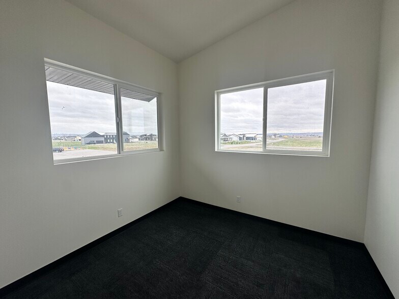 More Photos Of 5410 Knox Ave, Billings Warehouse For Sale