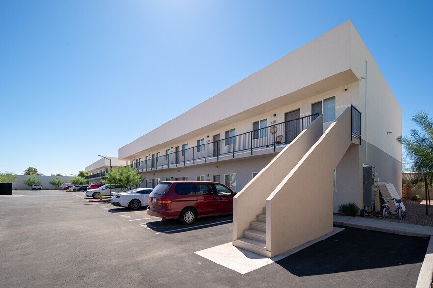 More Photos Of 2121 W Adams St, Phoenix Apartments For Sale