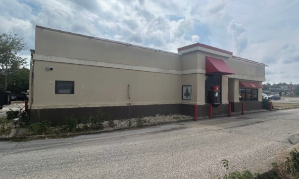 More Photos Of 535 S Walnut St, Bloomington Fast Food For Lease