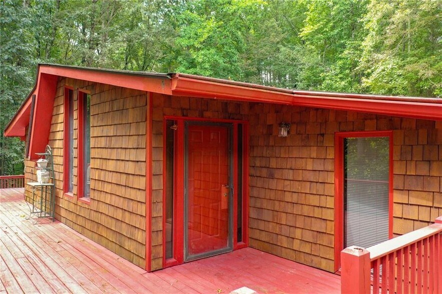 More Photos Of 1345 Ronald Reagan Blvd, Cumming Showroom For Sale