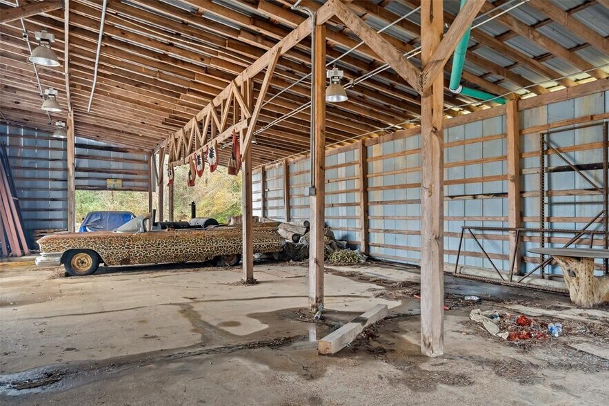 More Photos Of 21405 FM 787 Rd W, Cleveland Warehouse For Sale