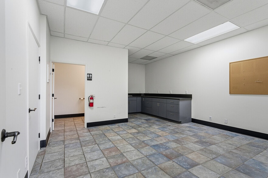 More Photos Of 2943-2947 Foothill Blvd, La Crescenta Medical For Lease