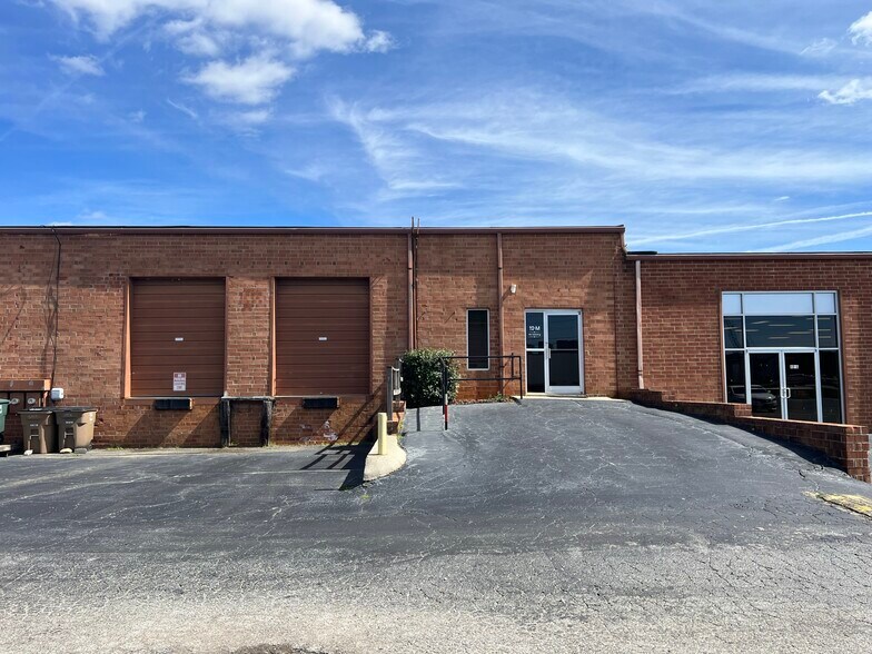 More Photos Of 12 Wendy Ct, Greensboro Unknown For Lease